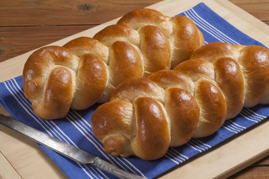 Homemade Challah Bread Oliver's Markets