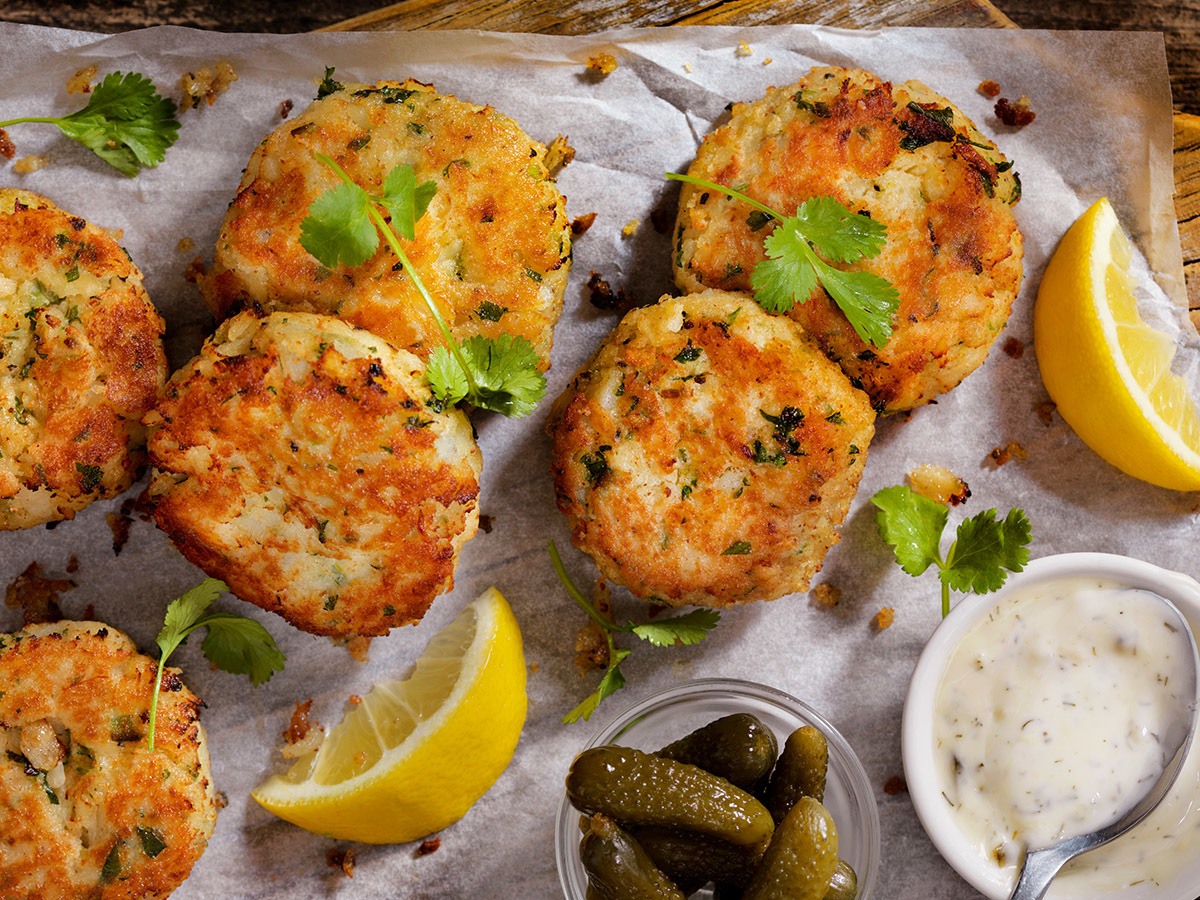 Dungeness Crab Cakes - Oliver&amp;#39;s Markets