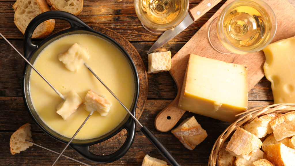 Easy Cheesy Fondue - Oliver's Markets