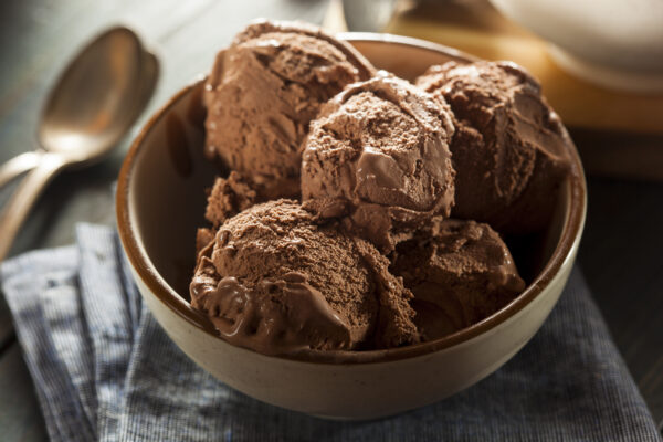 cashew-chocolate-ice-cream-oliver-s-markets
