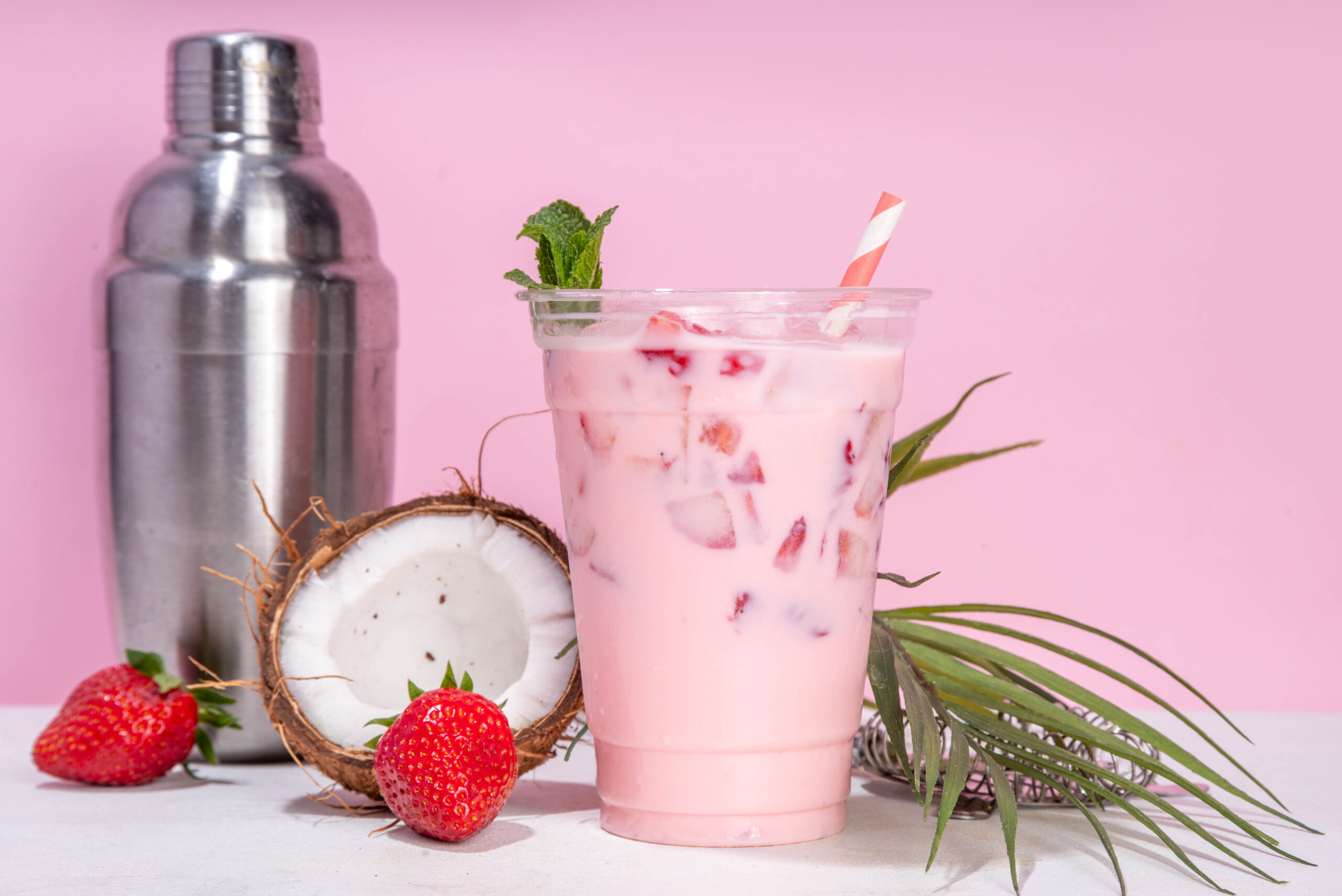 Strawberry Coconut Collagen "Daiquiri" - Oliver's Markets